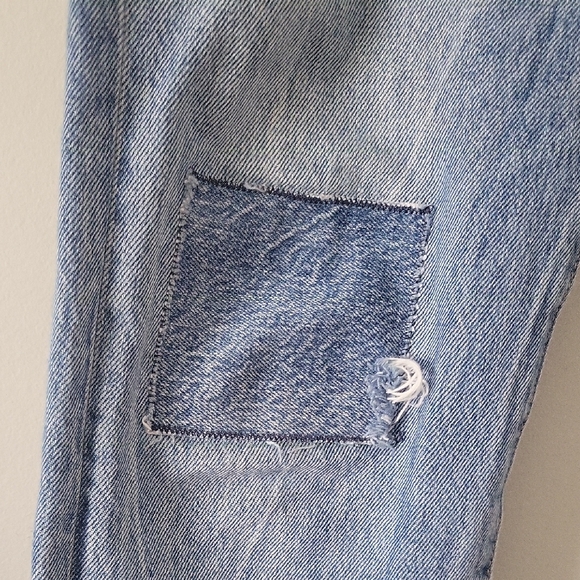 Levi's Raw Hem Jeans (28) - Picture 3 of 10